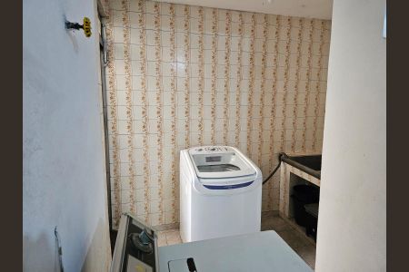 Casa à venda com 304m², 5 quartos e 2 vagasÁrea de serviço