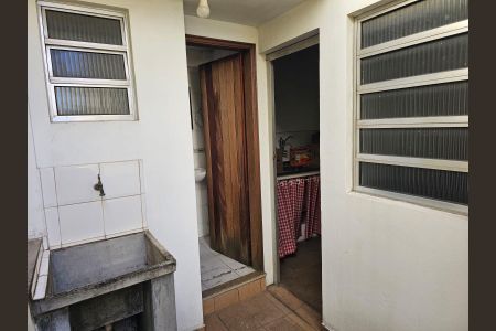 Casa à venda com 304m², 5 quartos e 2 vagasÁrea de serviço