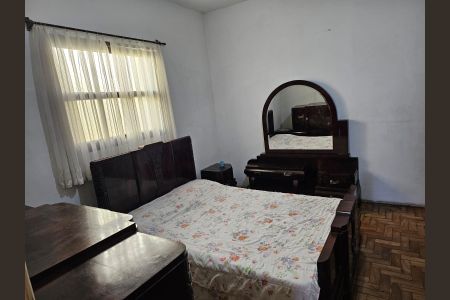 Quarto de casa à venda com 5 quartos, 304m² em Jardim Miriam, São Paulo
