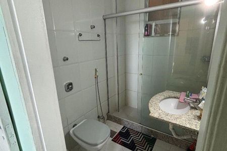 Banheiro de apartamento para alugar com 2 quartos, 58m² em São Francisco Xavier, Rio de Janeiro