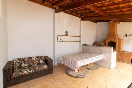 Casa à venda com 96m², 2 quartos e 3 vagasÁrea externa