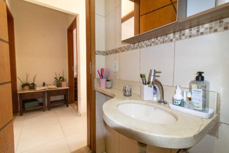 Casa à venda com 96m², 2 quartos e 3 vagasBanheiro