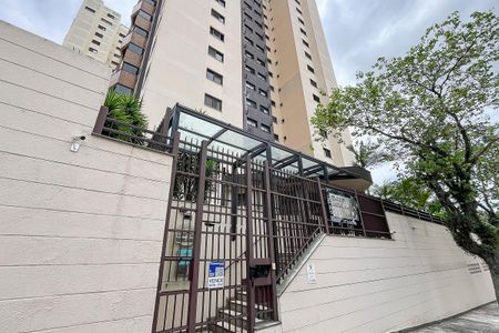 Apartamento à venda com 130m², 3 quartos e 2 vagasFachada + plaquinha