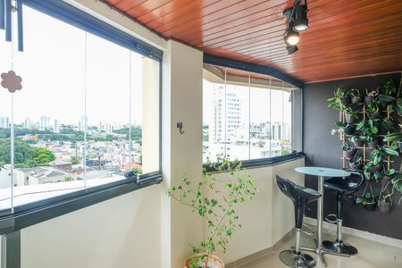 Apartamento à venda com 130m², 3 quartos e 2 vagasVaranda