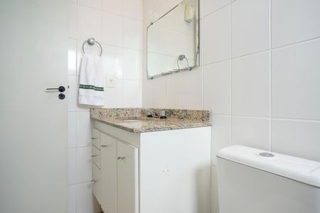 Apartamento à venda com 130m², 3 quartos e 2 vagasBanheiro da suíte 3