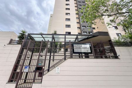 Apartamento à venda com 130m², 3 quartos e 2 vagasFachada + plaquinha