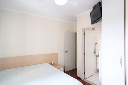 Apartamento à venda com 130m², 3 quartos e 2 vagasSuíte 1