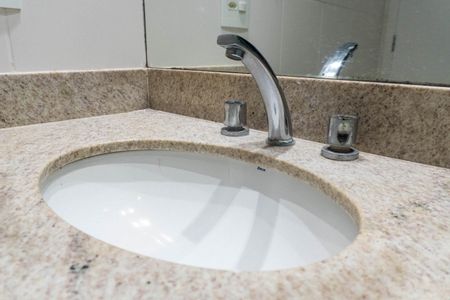 Apartamento para alugar com 97m², 2 quartos e 2 vagas Apartamento para alugar com 97m², 2 quartos e 2 vagasBanheiro da Suíte 2