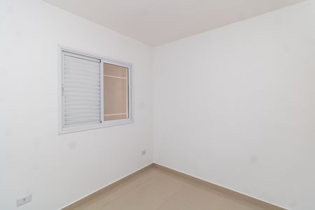 Quarto 2 de apartamento para alugar com 2 quartos, 45m² em Vila Mazzei, São Paulo