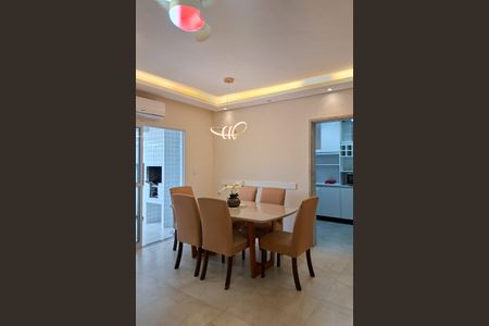 Sala de apartamento para alugar com 3 quartos, 115m² em Canto do Forte, Praia Grande