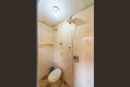 Casa à venda com 149m², 2 quartos e 3 vagas Casa à venda com 149m², 2 quartos e 3 vagasBanheiro Fundos