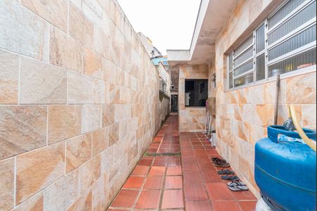 Casa à venda com 149m², 2 quartos e 3 vagas Casa à venda com 149m², 2 quartos e 3 vagasQuintal e Corredor