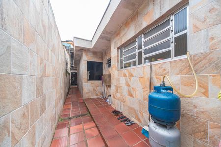 Casa à venda com 149m², 2 quartos e 3 vagas Casa à venda com 149m², 2 quartos e 3 vagasQuintal e Corredor