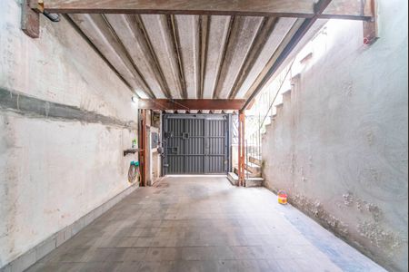 Casa à venda com 149m², 2 quartos e 3 vagas Casa à venda com 149m², 2 quartos e 3 vagasGaragem