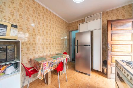 Casa à venda com 149m², 2 quartos e 3 vagas Casa à venda com 149m², 2 quartos e 3 vagasCozinha