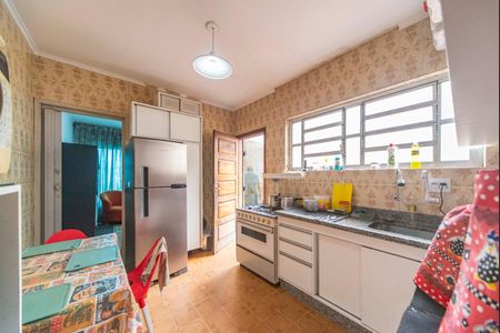 Casa à venda com 149m², 2 quartos e 3 vagas Casa à venda com 149m², 2 quartos e 3 vagasCozinha