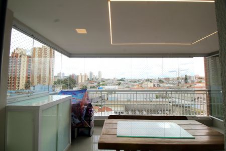 Apartamento para alugar com 98m², 2 quartos e 2 vagasQuarto 1 - Suite - Closet