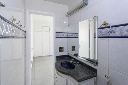 Apartamento para alugar com 100m², 3 quartos e 1 vagaBanheiro da suíte 
