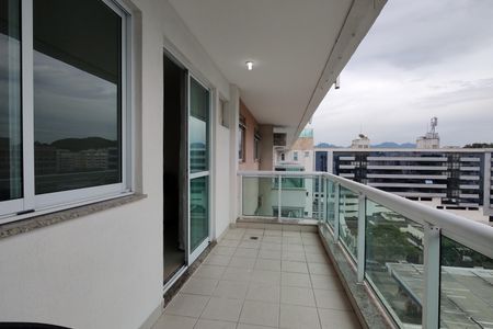 Apartamento à venda com 97m², 3 quartos e 2 vagasVaranda