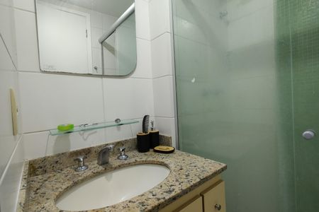 Apartamento à venda com 97m², 3 quartos e 2 vagasBanheiro da Suíte