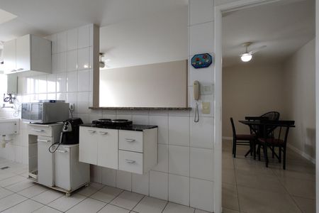 Apartamento à venda com 97m², 3 quartos e 2 vagasCozinha - Armários
