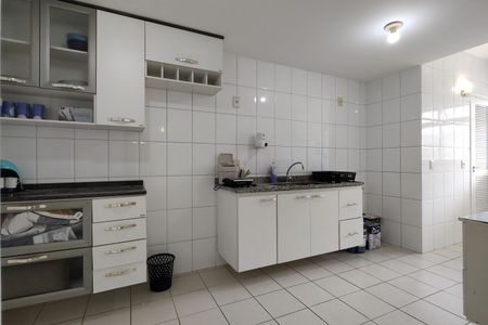 Apartamento à venda com 97m², 3 quartos e 2 vagasCozinha - Armários