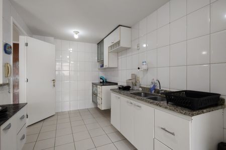 Apartamento à venda com 97m², 3 quartos e 2 vagasCozinha - Armários