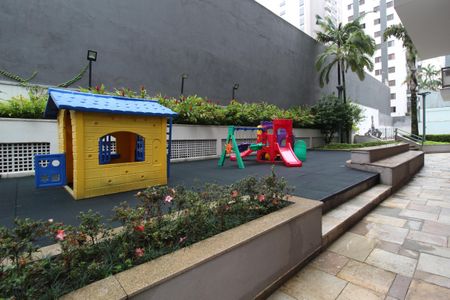 Apartamento à venda com 128m², 3 quartos e 2 vagasÁrea Comum - Playground