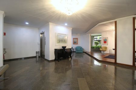 Apartamento à venda com 128m², 3 quartos e 2 vagasHall Social