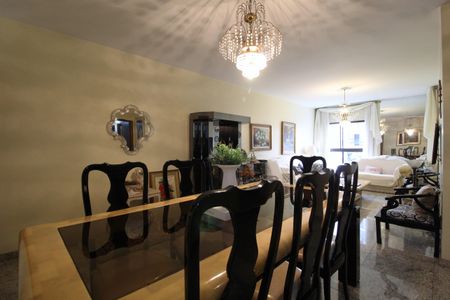 Apartamento à venda com 128m², 3 quartos e 2 vagasSala