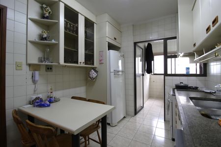 Apartamento à venda com 128m², 3 quartos e 2 vagasCozinha