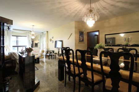 Apartamento à venda com 128m², 3 quartos e 2 vagasSala