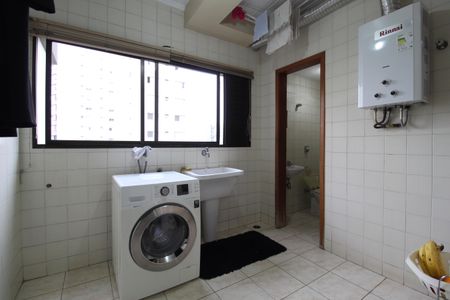 Apartamento à venda com 128m², 3 quartos e 2 vagasÁrea de Serviço