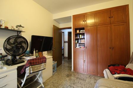 Apartamento à venda com 128m², 3 quartos e 2 vagasQuarto 1