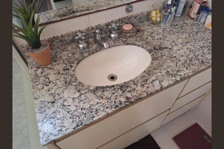 Apartamento para alugar com 124m², 3 quartos e 3 vagasBanheiro Quarto 1