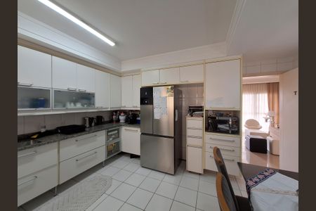 Apartamento para alugar com 124m², 3 quartos e 3 vagasCozinha