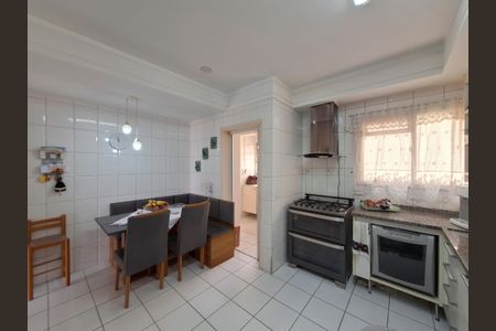 Apartamento para alugar com 124m², 3 quartos e 3 vagasCozinha