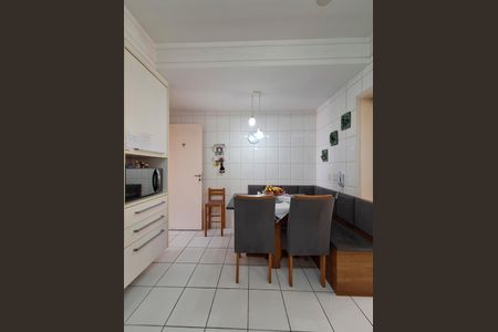 Apartamento para alugar com 124m², 3 quartos e 3 vagasCozinha