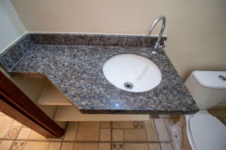 Casa de condomínio para alugar com 70m², 2 quartos e 2 vagasLavabo 