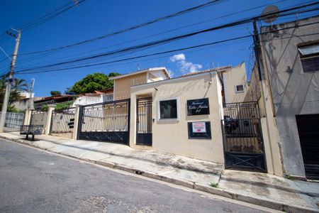 Casa de condomínio para alugar com 70m², 2 quartos e 2 vagasFachada 
