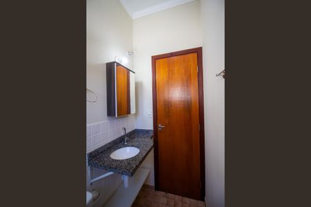 Casa de condomínio para alugar com 70m², 2 quartos e 2 vagasBanheiro 