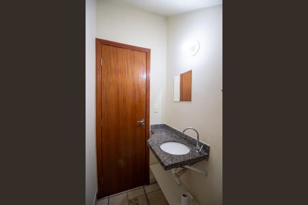 Casa de condomínio para alugar com 70m², 2 quartos e 2 vagasLavabo 