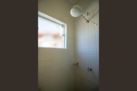 Casa de condomínio para alugar com 70m², 2 quartos e 2 vagasBanheiro 