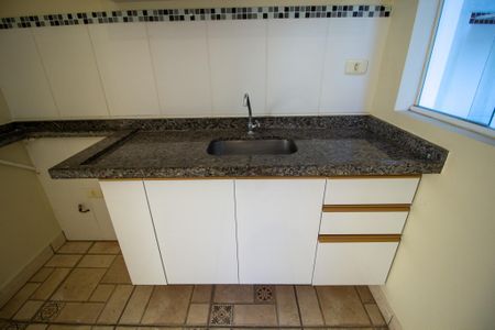 Casa de condomínio para alugar com 70m², 2 quartos e 2 vagasCozinha 