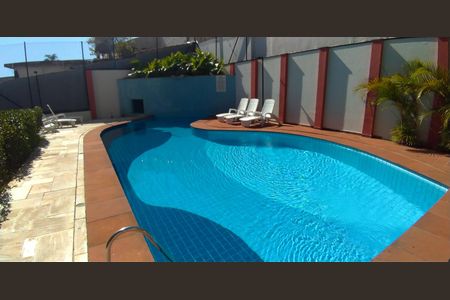 Apartamento à venda com 75m², 3 quartos e 2 vagasÁrea comum - Piscina