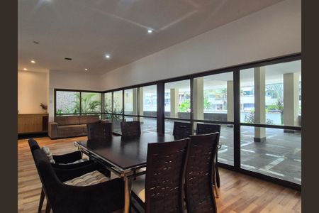 Apartamento para alugar com 208m², 3 quartos e 3 vagas Apartamento para alugar com 208m², 3 quartos e 3 vagasÁrea comum