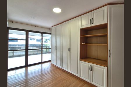 Apartamento para alugar com 208m², 3 quartos e 3 vagas Apartamento para alugar com 208m², 3 quartos e 3 vagasQuarto 2