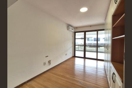 Apartamento para alugar com 208m², 3 quartos e 3 vagas Apartamento para alugar com 208m², 3 quartos e 3 vagasQuarto 2
