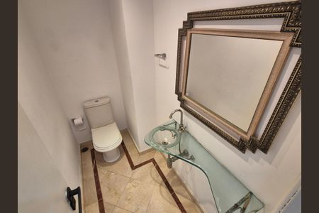 Apartamento para alugar com 208m², 3 quartos e 3 vagas Apartamento para alugar com 208m², 3 quartos e 3 vagasLavabo