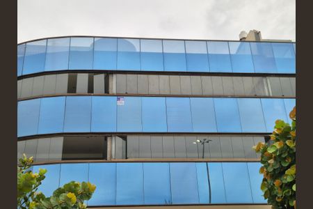 Apartamento para alugar com 208m², 3 quartos e 3 vagas Apartamento para alugar com 208m², 3 quartos e 3 vagasPlaca